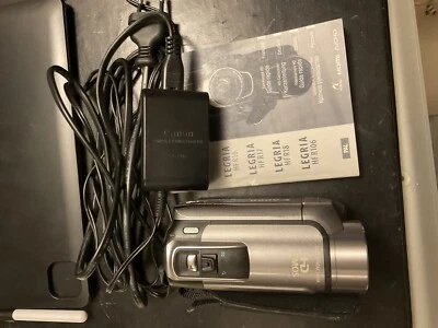 CANON LEGRIA HF R16 video camera compatta Completa Di Borsa Porta Fotocamera - Immagine 1 di 4