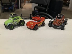 Disney Cars Off-road Series Lightning McQueen, Idle Threat & Shifty Sidewinder - Imagen 1 de 9