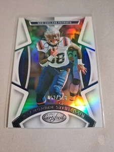 2023 CERTIFIED BASE MIRROR SP #77 RHAMONDRE STEVENSON NEW ENGLAND PATRIOTS /349 - Picture 1 of 2