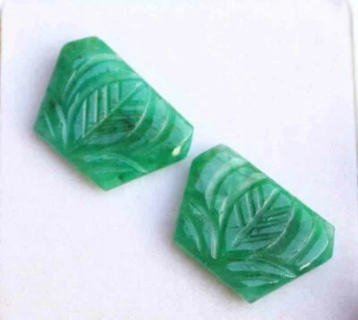 18.70 Carat Lovely Fancy Shape 21.5x14 mm Green Emerald Carved Natural Gemstone - Image 1 of 2