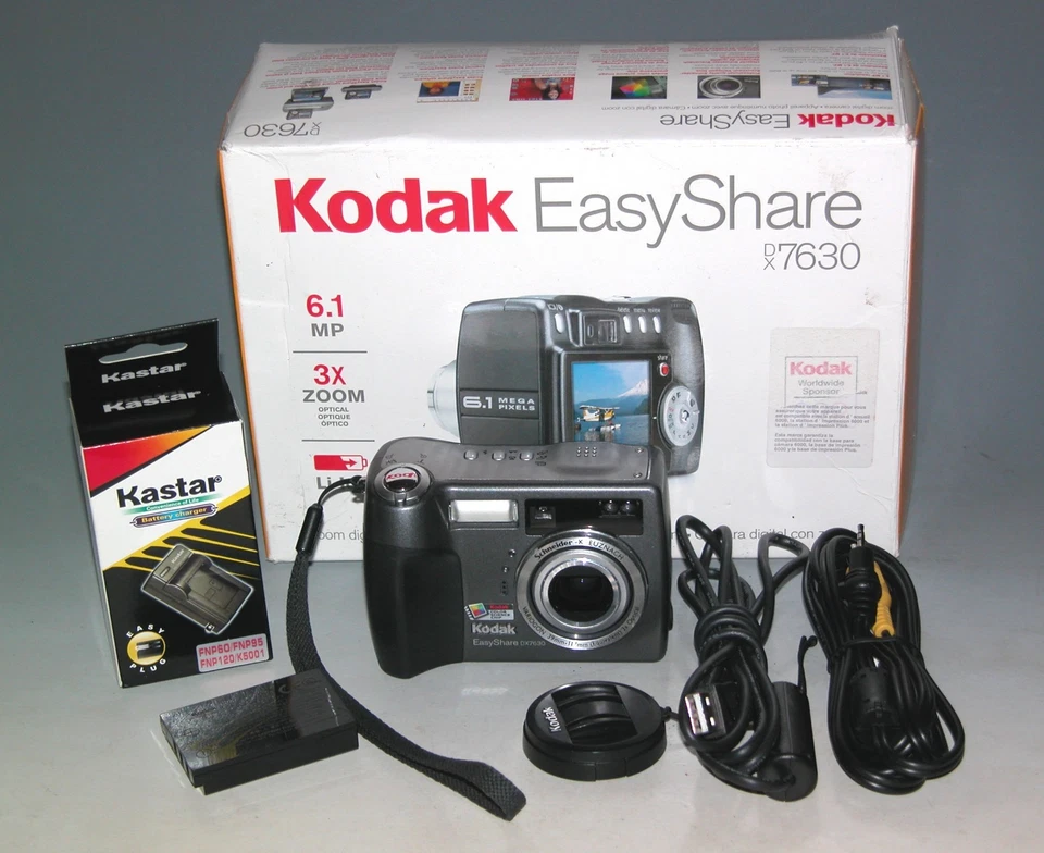 Kodak EasyShare DX7630 6.1MP Digital Camera #2555 - Image 1 of 4