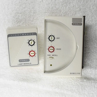 Stanley X-10 Vehicle Homelink Transceiver and Lamp Module 30001 30005 - Image 1 of 3