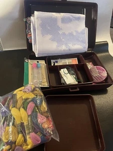 Vtg TUPPERWARE TUPPERCRAFT Personal Travel Case/Sewing Organizer #1624-3 FULL - Picture 1 of 10