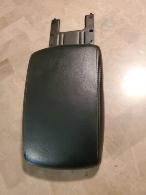 06-08 Conjunto de tapa reposabrazos consola central Nissan MAXIMA  Foto 1 de 4