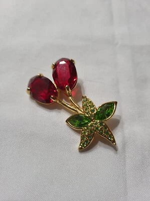 Swarovski Gold Plated Red Flower Cherry holly fruit crystal Brooch Pin Swan Logo - Image 1 of 4