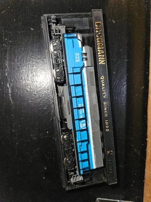 GREAT NORTHERN N GUAGE EMD DIESEL, RUNS GREAT SEE VIDEO AND PICS, BACHMANN, BLUE - Image 1 of 4