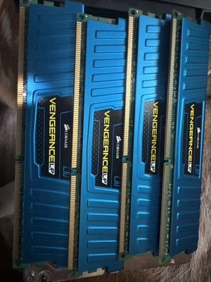 Corsair Vengeance LP 32GB (4x8GB) DDR3-1600MHz PC3-12800 Memory RAM Kit – Blue - Image 1 of 3