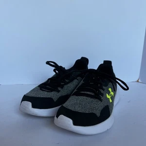 Under Armour Charged Assert 6 Jugend schwarz/neon sportliche Laufschuhe Jugend 6 - Bild 1 von 12