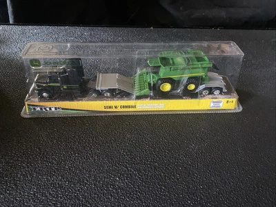 ERTL (2006) John Deere Semi With Combine NIB - Image 1 of 4