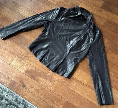 Chaqueta de cuero sintético con cremallera asimétrica Calvin Klein talla mediana Foto 1 de 4