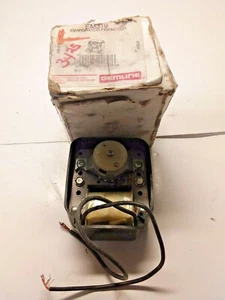 EM319 GEMLINE EVAPORATER FAN MOTOR UNIVERSAL NEW [VERY OLD STOCK] 1 for $5 - Picture 1 of 3