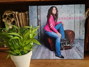 JULIA 'JULE' NEIGEL - EHRENSACHE (Lim. Pink Vinyl, Signiert, Autogramm) - Bild 1 von 6