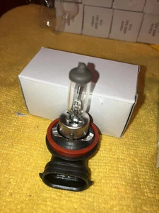 (2) H-11 fog light or Day Running Light bulbs 12v 55 watt USA Seller - Bild 1 von 3
