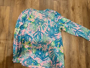 Lilly Pulitzer Shirt Damen Etta V-Ausschnitt Langarm Blüten Blumen Baumwolle. Gr. L - Bild 1 von 2