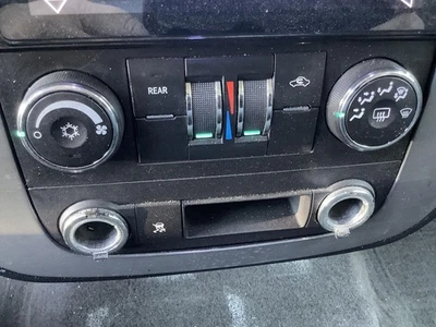 Used A/C Selector Switch fits: 2011 Chevrolet Tahoe dash mounted w/o hybrid opti Foto 1 de 4