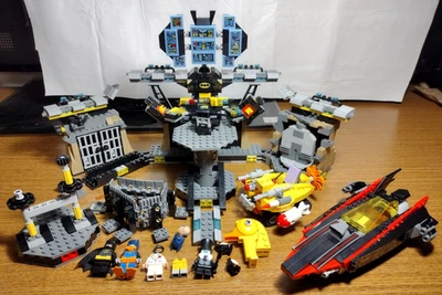 Lego The Batman Movie 70909 Batcave Break-in (Incomplete) - Image 1 of 4