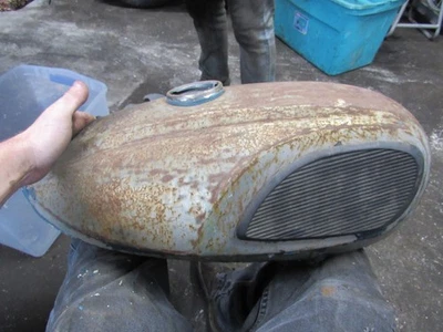 1967 年普利司通 350 gtr 油箱油箱 — 第 1/3 张图片