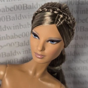 L40 ~ MUÑECA MUSA MODELO LOUBOUTIN ETIQUETA DORADA BARBIE DESNUDA HERVE LEGER ÚNICA EN SU CLASE - Imagen 1 de 9