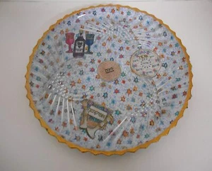 One Only~10" rd Clear Glass Divided Serving Plate Decoupaged w/Passover Theme - Bild 1 von 3