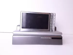 Archos 604 - Ultra Slim Portable Multimedia Player & DVR Station NO CABLES - Picture 1 of 10