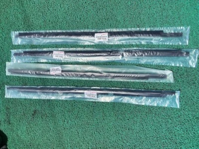 原始设备制造商丰田雷克萨斯 98-07 LX470 前后门成型 Weatherstrip 右握 LH 4 件套 — 第 1/2 张图片