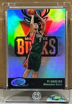 2007 ETOPPS In Hand YI JIANLIAN MILWAUKEE BUCKS ROOKIE 654/999 - Image 1 of 2