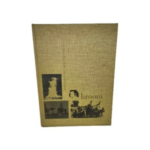 Delta State College The 1971 Broom Yearbook. Cleveland, Mississippi - Bild 1 von 18