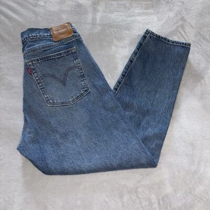 Levi’s Premium Wedgie Fit Women’s Jeans Size 32x26 Button Fly Blue Denim - Picture 1 of 17