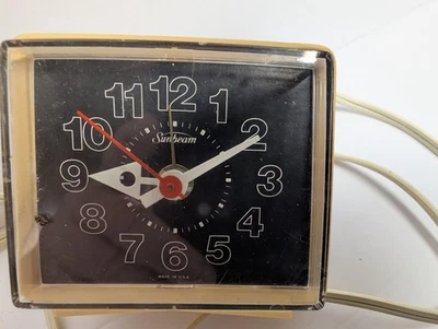 Vintage Sunbeam Electric Alarm Clock USA Retro Decor Corded Works Tested - Image 1 of 3