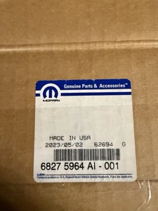 Genuine Mopar Lift-Gate Lamp Right 68275964AI 2019-2023 CHEROKEE NEW - Picture 1 of 6