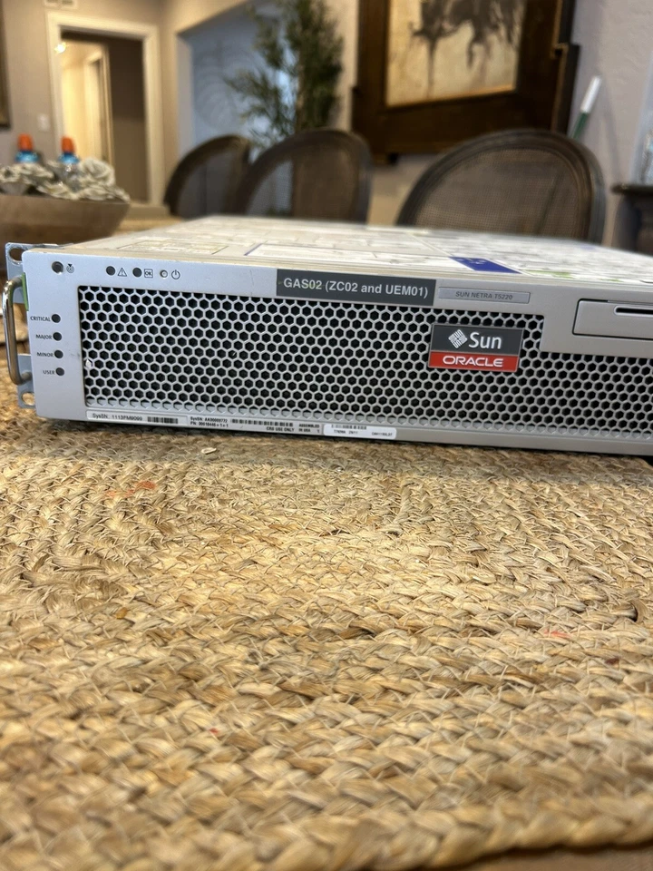 Sun Netra T5220 |Sun Oracle 4004A - Image 1 of 4