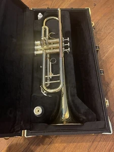 F. Schmidt Trumpet H301L With Case - Picture 1 of 9