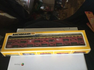 HO Bachmann  #1265 Tri Level Santa Fe Car Carrier With Autos - Image 1 of 3