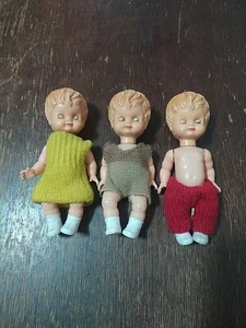 Lotto Di 3 Mini Bambole Marca MO Vintage - Foto 1 di 3