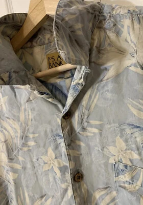 Camisa tropical havaiana manga curta masculina Jos A Bank tamanho XL 100% seda botão - Imagem 1 de 4