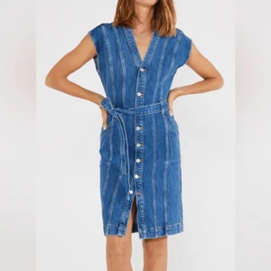 NWT ETICA Women’s Issa Blue Demin Button Down Dress Cap Sleeve - Size Sm - Picture 1 of 7