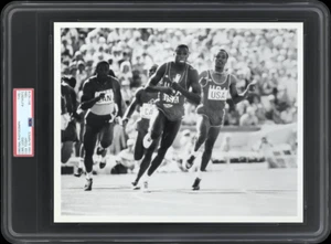 Carl Lewis 1984 Juegos Olímpicos 4ta Medalla de Oro Ganar PSA Tipo 1 Foto Original 8x10 - Imagen 1 de 6
