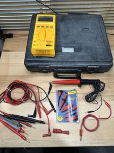 Multímetro Fluke 27/FM con estuche rígido cables adicionales probado funciona envío gratuito - Imagen 1 de 16
