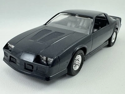 Chevrolet Camaro IROC Z/28 1986 de colección concesionario auto de promoción Foto 1 de 4