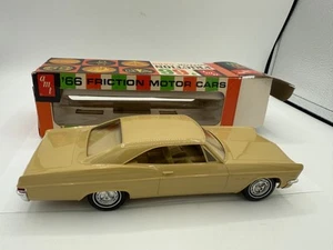 Chevrolet Impala SS 1966 AMT de colección concesionario coche promocional con caja original - Imagen 1 de 18