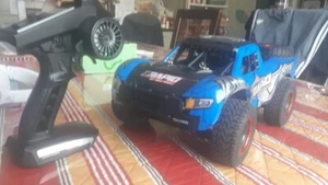 VENTE Voiture RC rapide - Photo 1 sur 9