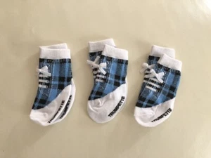 3 pares de calcetines de algodón con suela deslizante para zapatos sintéticos Trumpette bebé niño 0-6 mos - Imagen 1 de 6