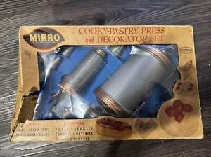 Vintage Copper Mirro Cookie Cooky Pastry Press Spritz 12 Disc 8 Tips - Picture 1 of 8