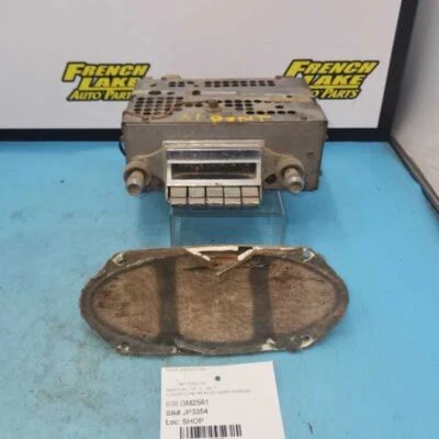 AM RADIO "989693" Fits 1961 PONTIAC CATALINA 1139553 - Image 1 of 4