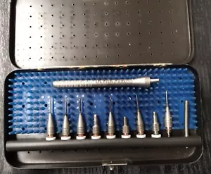 Alcon Ultra Flow 935431 with case and 9 assorted tips - Picture 1 of 4