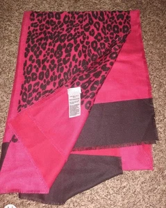 Bufanda Ligera Chicos Grande Estampado Animal OS Rojo y Negro Leopardo ¡EXCELENTE ESTADO USADA! - Imagen 1 de 4