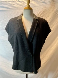 EUC ST. JOHN WOMEN’S KNIT WOOL BLEND VEST W/LEATHER COLLAR, BLACK-SZ 12 - Picture 1 of 3