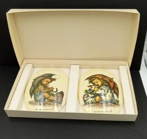 New Vintange Set of 2 Hummel Kids Rainy day Wall Hangings Uv Glow Signed w/box - Picture 1 of 11