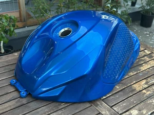 11-24 SUZUKI GSXR 600 750 OEM GAS TANK FUEL REPAIRED AND REPAINTED, 2011-2024 - Picture 1 of 12