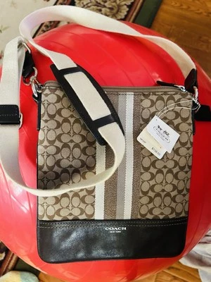 COACH 签名条纹斜挎包单肩包棕色皮革装饰 SLVR 拉链 — 第 1/4 张图片